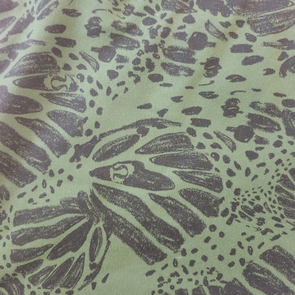 Lululemon 12 Deep-V Surplice Floral Tank Green Racerback Vented Workout Yoga Top - Picture 9 of 11